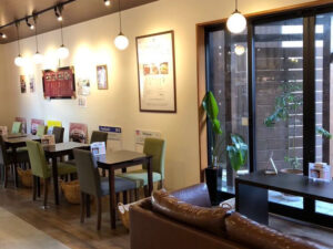 おつまみ研究所大社門前ラボ_カフェ店内